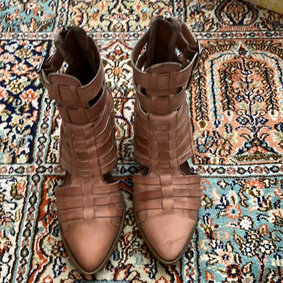 Size 6 Chinese laundry indigo girl leather cognac boot with zip back - Picture 2 of 11